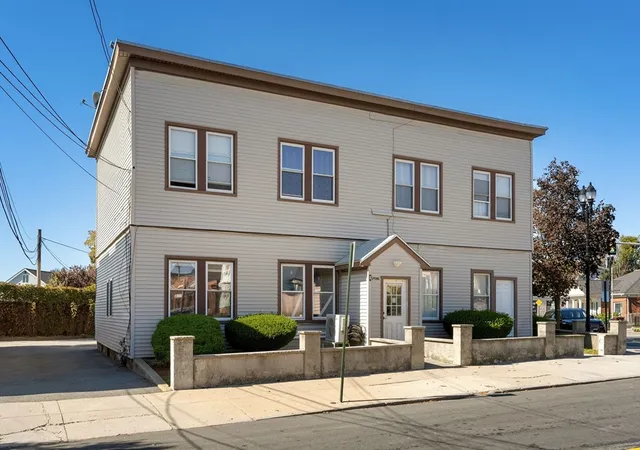 3rd image of 91 Chelsea St, Everett, MA 02149 | MLS# 73535690