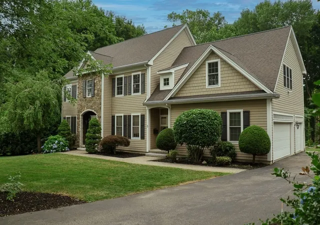 Photo 2 of Single family home for sale at 5 Merriam Ave, Shrewsbury, MA 01545 | MLS# 73551043 | Listing updated on 2026-07-20