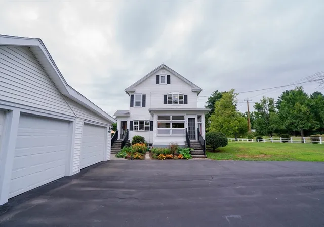 4th image of 32 East Street, Southampton, MA 01073 | MLS# 73568186