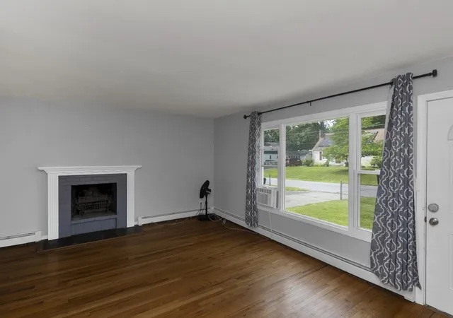 3rd image of 155 Old Farm Rd, Springfield, MA 01119 | MLS# 73560558