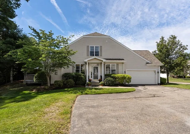 Photo 2 of Sale Pending at 6 Schooner Way #6, Marshfield, MA 02050 | MLS# 73565339 | Listing updated on 2026-09-17
