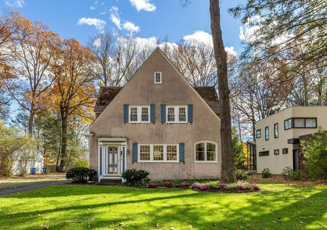 Photo 3 of Sale Pending at 61 Woodlawn Ave, Northampton, MA 01060 | MLS# 73511988 | Listing updated on 2026-09-21