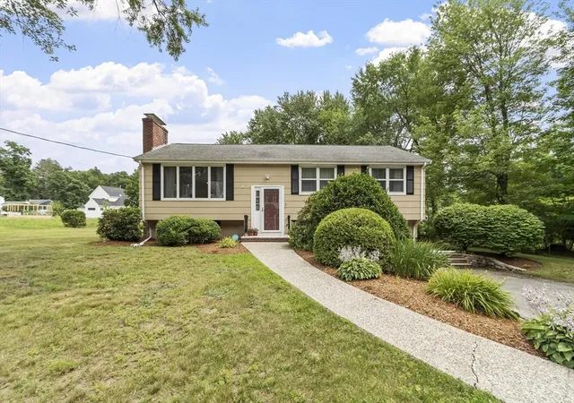 Homes for sale in North Reading, MA | 2 Appletree Lane, North Reading, MA 01864 | MLS# 73546425