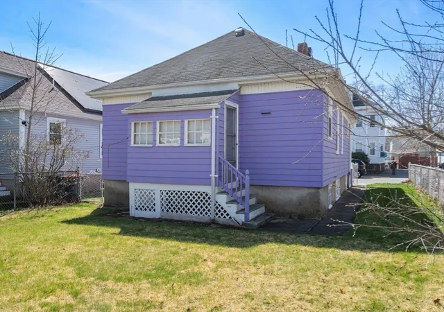 Homes for sale in New Bedford, MA | 155 Birch St, New Bedford, MA 02744 | MLS# 73503991