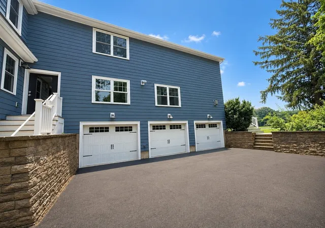 20th image of 122 Marrett Rd, Lexington, MA 02421 | MLS# 73526940