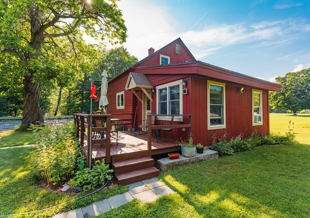 3rd image of 211 Main St, Shelburne Falls, MA 01370 | MLS# 73552099