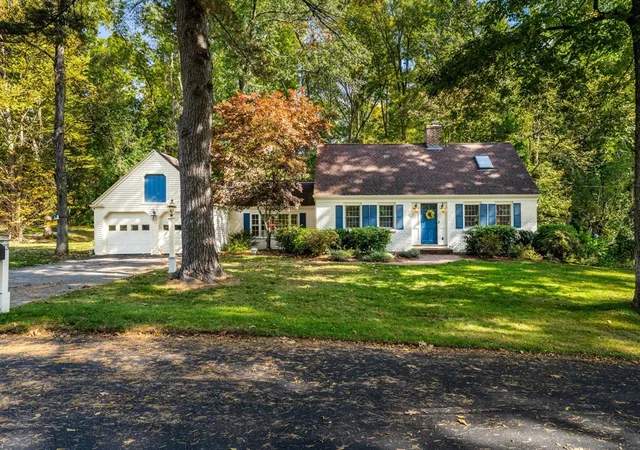 2nd image of 13 Andrews Rd, Topsfield, MA 01983 | MLS# 73550345