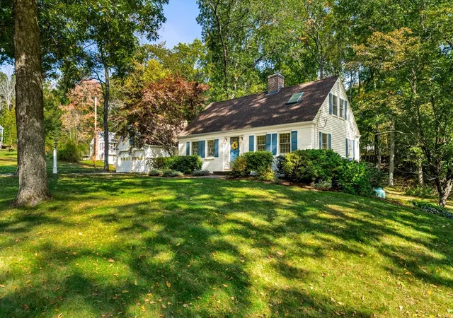 4th image of 13 Andrews Rd, Topsfield, MA 01983 | MLS# 73550345