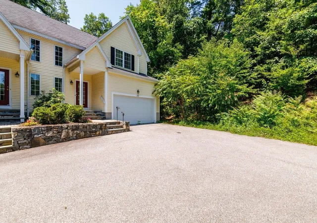 3rd image of 172 S St, Northborough, MA 01532