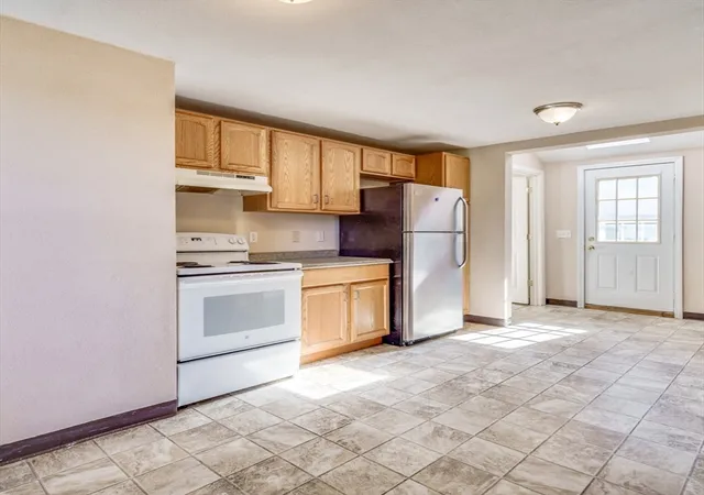 3rd image of 42 Fox Run, Southbridge, MA 01550 | MLS# 73556330