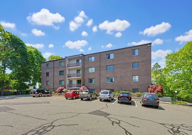 Homes for sale in Quincy, MA | 62 South St, Quincy, MA 02169 | Houzeo