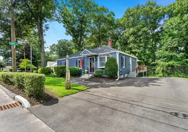 Photo 2 of Single family home for sale at 21 Fyrbeck Ave, Shrewsbury, MA 01545 | MLS# 73561873 | Listing updated on 2026-09-14