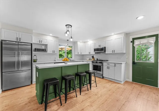 Photo 3 of Single family home for sale at 21 Fyrbeck Ave, Shrewsbury, MA 01545 | MLS# 73561873 | Listing updated on 2026-09-14