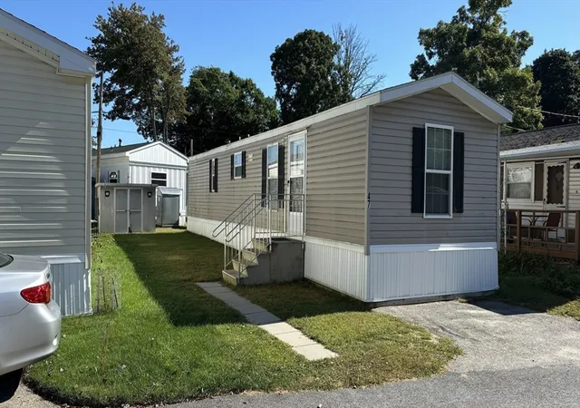 10th image of 557 Southwest Cutoff #14, Worcester, MA 01607 | MLS# 73564099