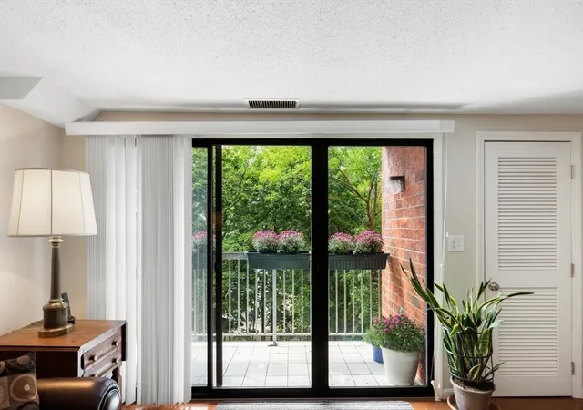 Listing Photo 5 - Condo for sale in building located at 8 9Th, Medford, MA 02155 - Unit #411