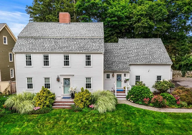 1st image of 26 Summit Pl, Newburyport, MA 01950 | MLS# 73565502