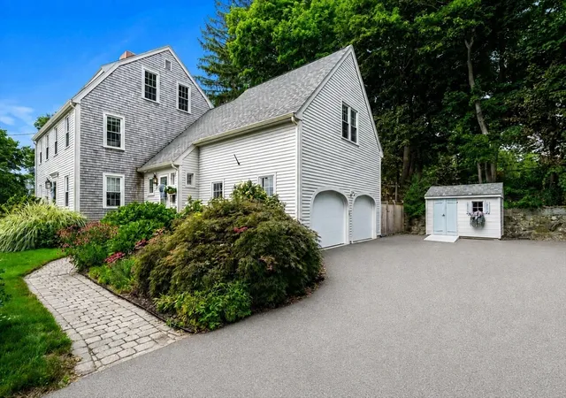 2nd image of 26 Summit Pl, Newburyport, MA 01950 | MLS# 73565502