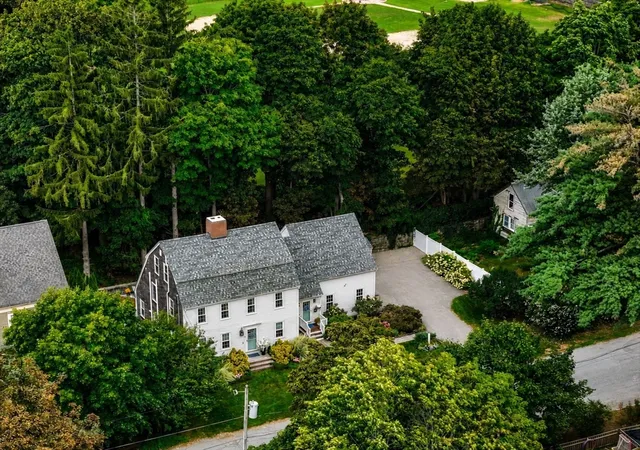 3rd image of 26 Summit Pl, Newburyport, MA 01950 | MLS# 73565502
