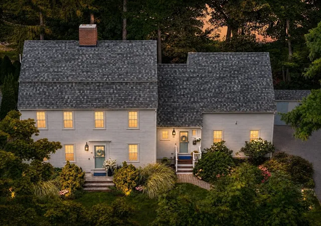 42nd image of 26 Summit Pl, Newburyport, MA 01950 | MLS# 73565502
