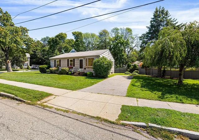 Photo 4 of Single family home for sale at 1747 Highland Avenue, Fall River, MA 02720 | MLS# 73569615 | Listing updated on 2026-09-02
