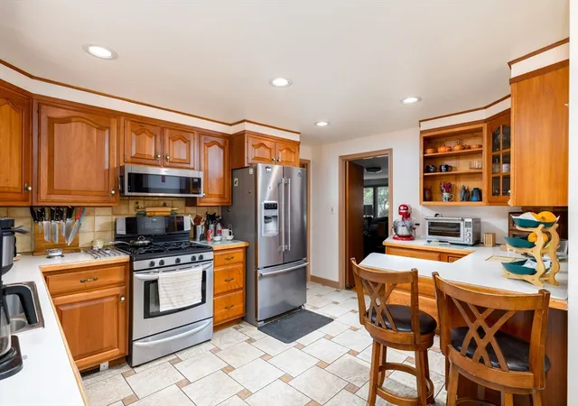 4th image of 142 Jamieson Road, Holden, MA 01520 | MLS# 73538787