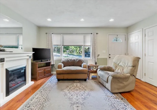 Photo 4 of Sale Pending at 18 Evergreen Rd, Plainville, MA 02762 | MLS# 73553983 | Listing updated on 2026-08-18