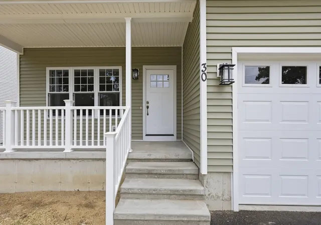 Photo 4 of Single family home for sale at 30 Goldenrod, Springfield, MA 01109 | MLS# 73542092 | Listing updated on 2026-09-10