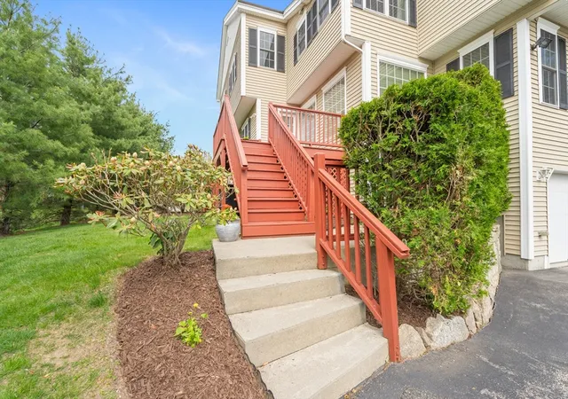 Homes for sale in Hopkinton, MA | 4 Paul Revere Path, Hopkinton, MA 01748