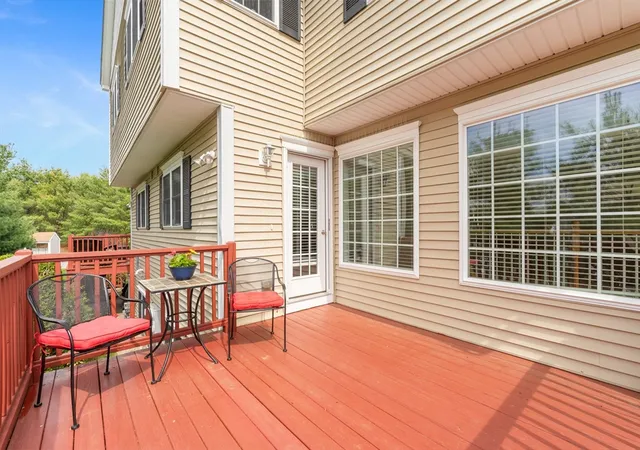 Homes for sale in Hopkinton, MA | 4 Paul Revere Path, Hopkinton, MA 01748