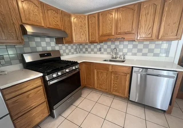 5th image of 52 Smoke Rise Cir, Swansea, MA 02777 | MLS# 73565346