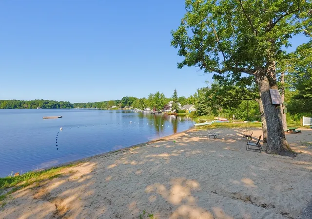41st image of 2 Kosta Ave, Rutland, MA 01543 | MLS# 73564310
