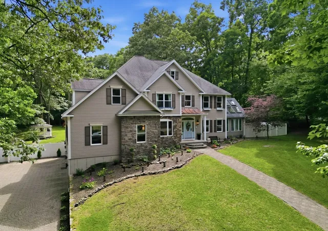 Homes for sale in Wilbraham, MA | 4 Iroquois Ln, Wilbraham, MA 01095 | MLS# 73548584