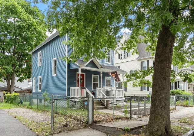Photo 3 of Single family home for sale at 85 Montrose St, Springfield, MA 01109 | MLS# 73554931 | Listing updated on 2026-09-18