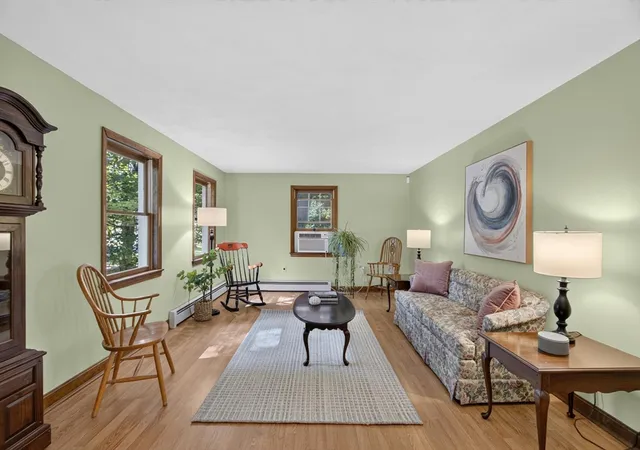 2nd image of 240 Taylor St, Littleton, MA 01460 | MLS# 73566071