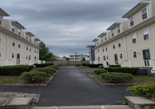 4th image of 956 Warren Ave #7, Brockton, MA 02301 | MLS# 73557146
