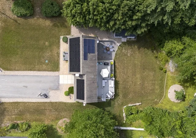2nd image of 5 Redwood St, Townsend, MA 01469 | MLS# 73553338