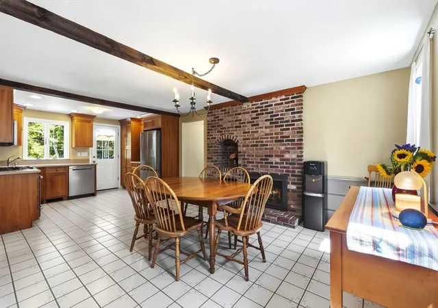 4th image of 5 Redwood St, Townsend, MA 01469 | MLS# 73553338