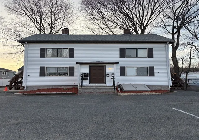 3rd image of 90-96 Bacon St, Waltham, MA 02451 | MLS# 73558899