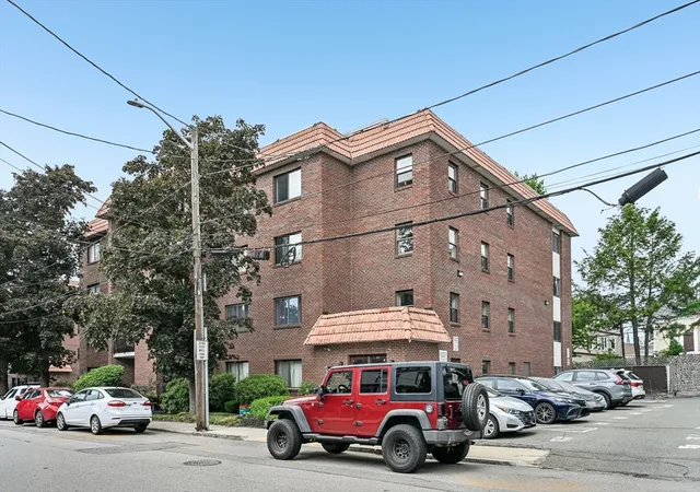 2nd image of 20 Nahant Pl, Lynn, MA 01902