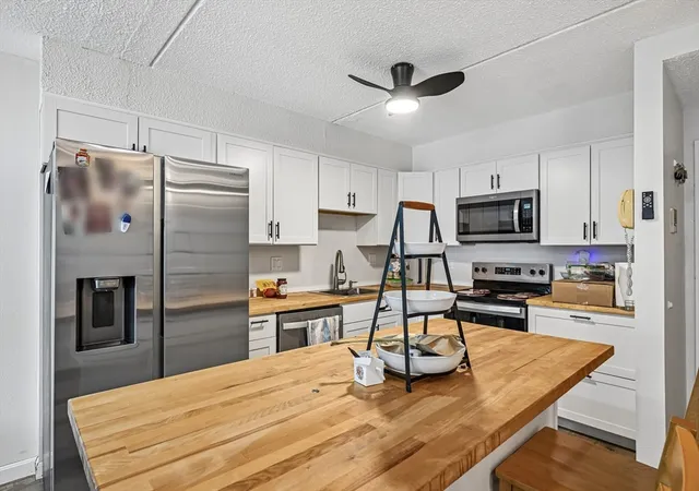 2nd image of 20 Nahant Pl #307, Lynn, MA 01902 | MLS# 73540007