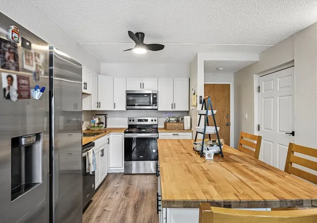 3rd image of 20 Nahant Pl, Lynn, MA 01902