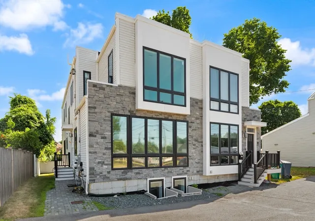 1st image of 91 Crafts St #91, Newton, MA 02458 | MLS# 73547902