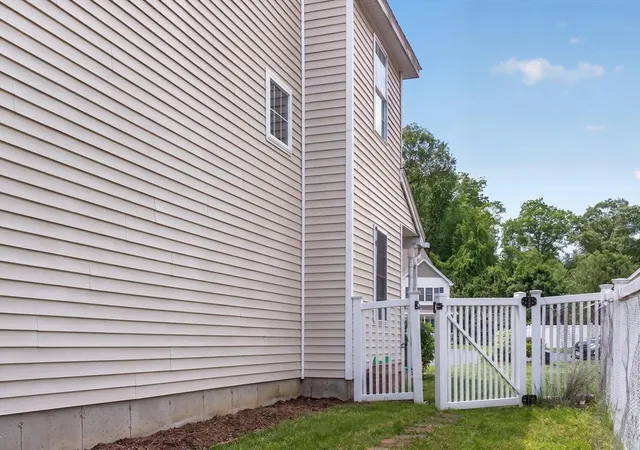 18th image of 18 Frongillo Farm Rd, Worcester, MA 01604 | MLS# 73556820