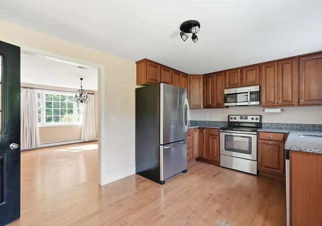 5th image of 15 Prospect Road, Plympton, MA 02367 | MLS# 73550196