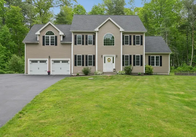 Homes for sale in Auburn, MA | 7 Whitetail Run, Auburn, MA 01501 | MLS# 73547132