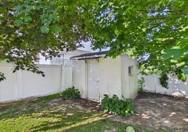 42nd image of 6 Lighthouse Ln, New Bedford, MA 02744 | MLS# 73549632
