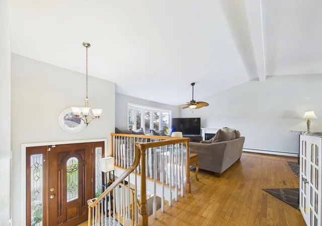5th image of 6 Lighthouse Ln, New Bedford, MA 02744 | MLS# 73549632