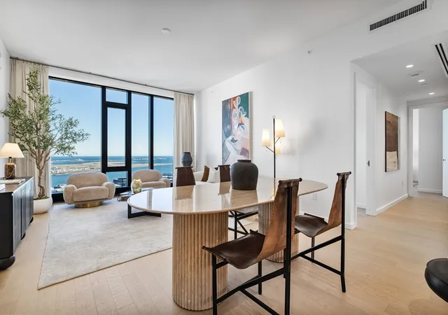 3rd image of 682 Atlantic Ave #40L, Boston, MA 02110 | MLS# 73507288