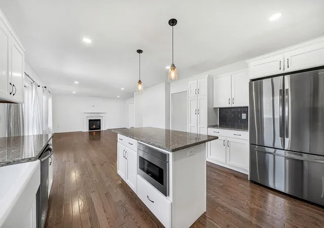 Photo 4 of Single family home for sale at 34 Pratt Ave, Bridgewater, MA 02324 | MLS# 73556517 | Listing updated on 2026-09-12