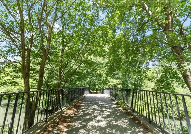 2nd image of 120 Riverway, Boston, MA 02215